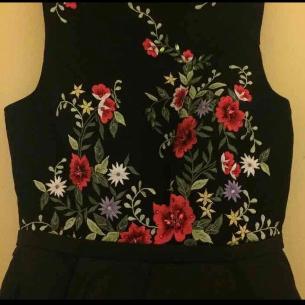 This gorgeous gown.